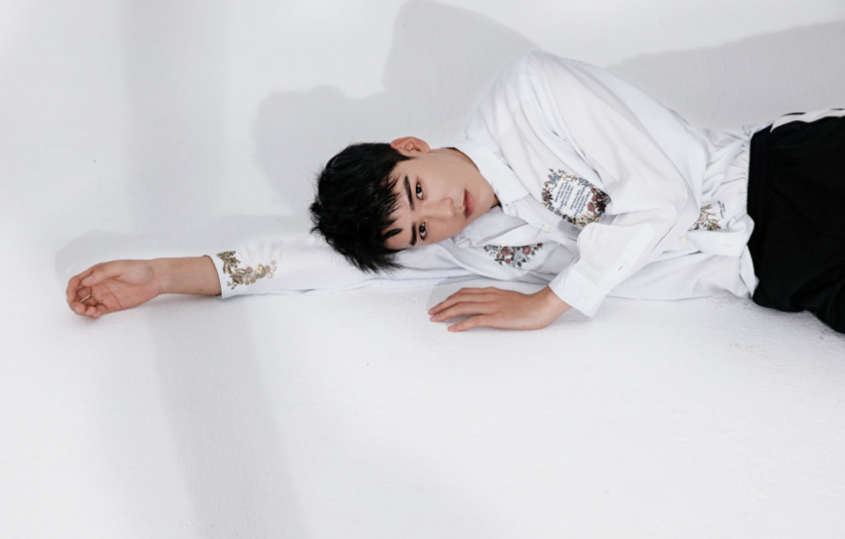 龚俊|龚俊的颜不能说完美，有瑕疵有的，不然不会古装优于现代