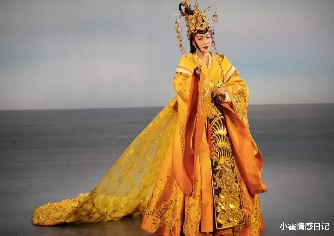 李玉刚|44岁的李玉刚，让人心疼！