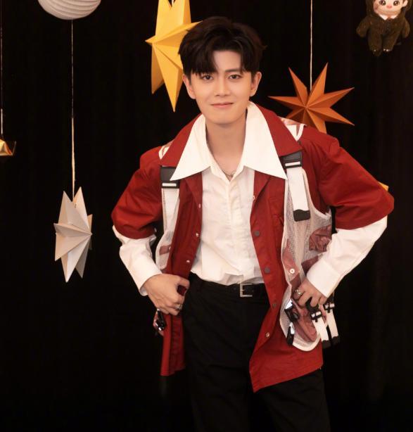 任嘉伦|任嘉伦2022新剧开机，女主人选公布，网友：兜兜转转怎么还是她