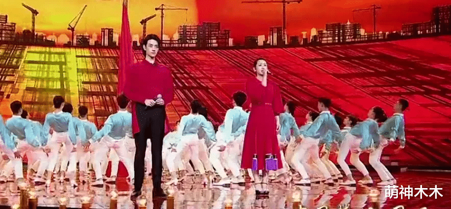 刘涛|国庆晚会明星造型：刘嘉玲美艳开场，朱一龙寸头献唱，刘涛甜美