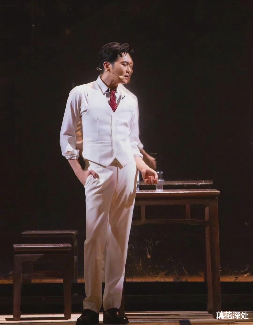 张智霖|应采儿晒陈小春张智霖泳装照，网友：真不拿我们当外人啊！