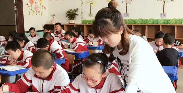 教师|师范生注意：中小学生教师招聘标准提高，成为老师的难度或将增大