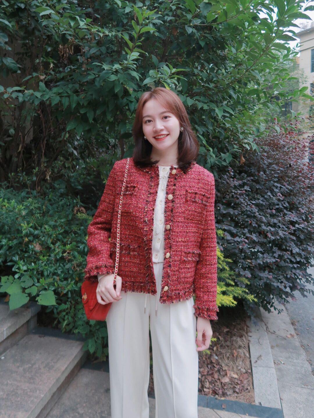 何有强 这才是适合普通人的小香风外套，搭配阔腿裤，既有温度又高级洋气