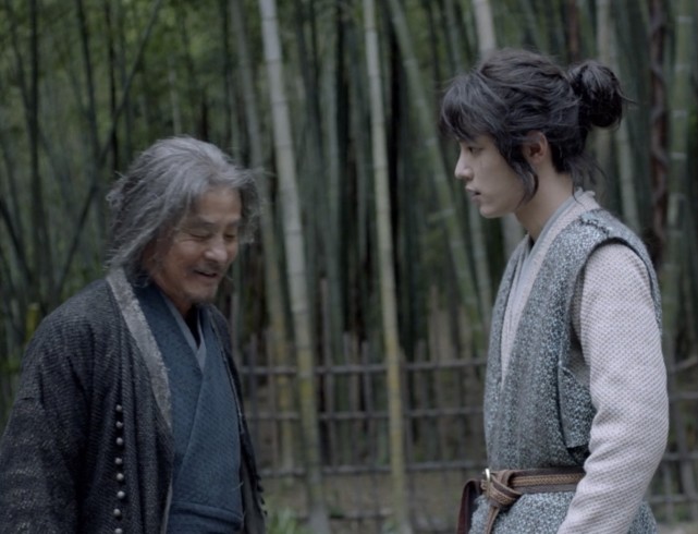 肖战|《斗罗大陆》第一集播出，肖战丸子头造型发质被嫌弃，有没有演技一目了然