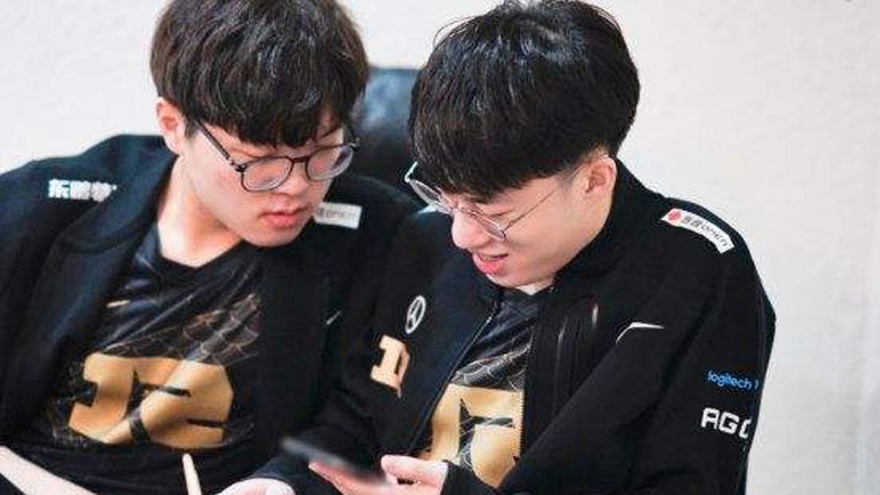 护肤 Bin导透露减肥秘诀，每天要喝3000毫升水
