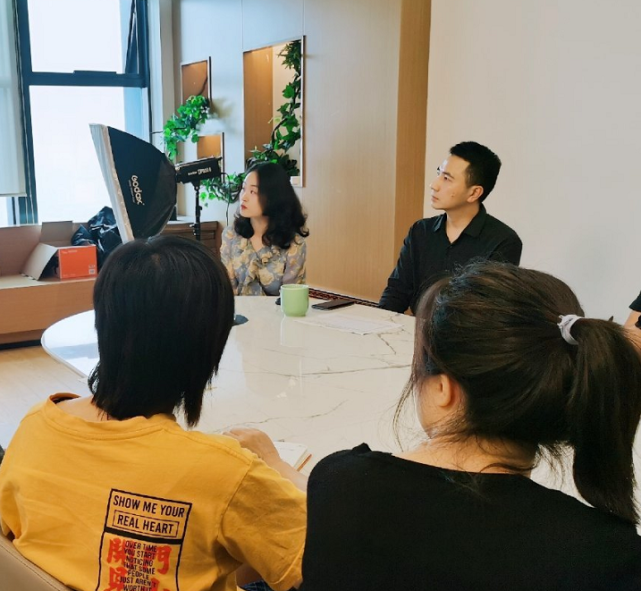 吴亦凡|曝林生斌现任22号开直播,喊话网友:真相出来,跪着向她道歉