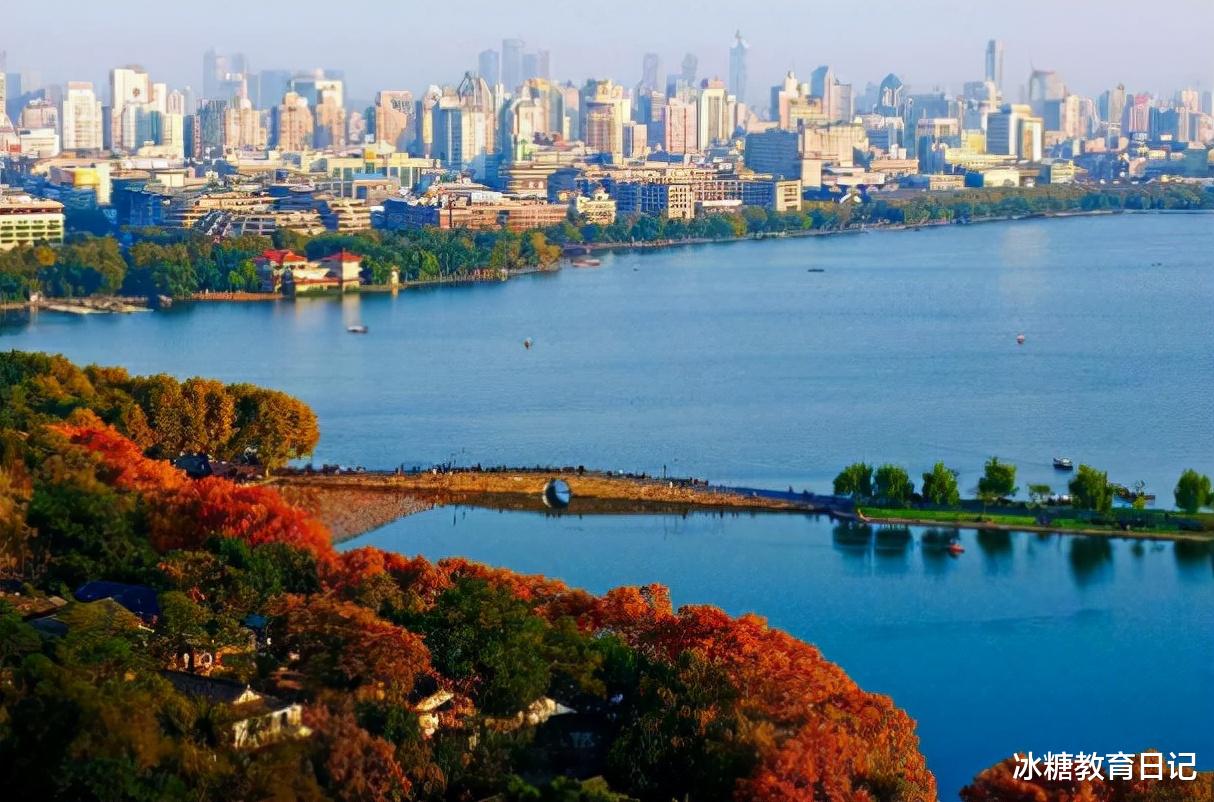 大学生|北上广不再吃香，985毕业生扎堆逃离，这些“网红城市”成为新宠