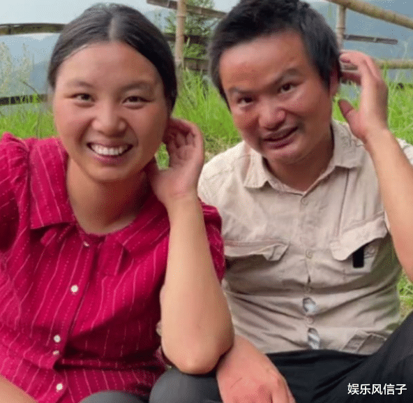 |牛爱芳被粉丝“教育”，真人衣服干净没破洞，表情一脸不耐烦