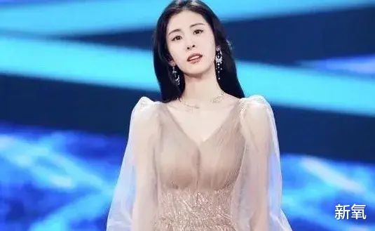 宋祖儿|撞脸天宝的北影第一美，颜值吊打室友宋祖儿，侧脸却一言难尽…