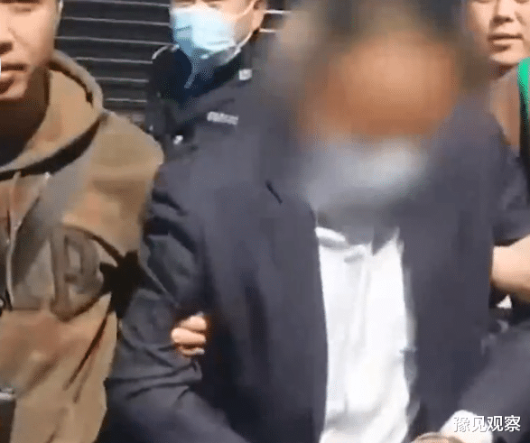 豫见观察 男子杀害丈母娘逃亡二十年，亲爹去世都不管，落网后恳求见妻子最后一面