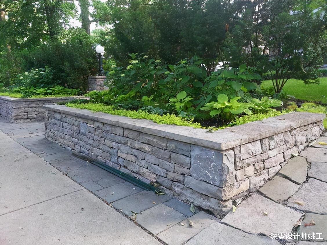 取之自然,造之自然,中式院子里用石头布景,压根不觉得过分突兀