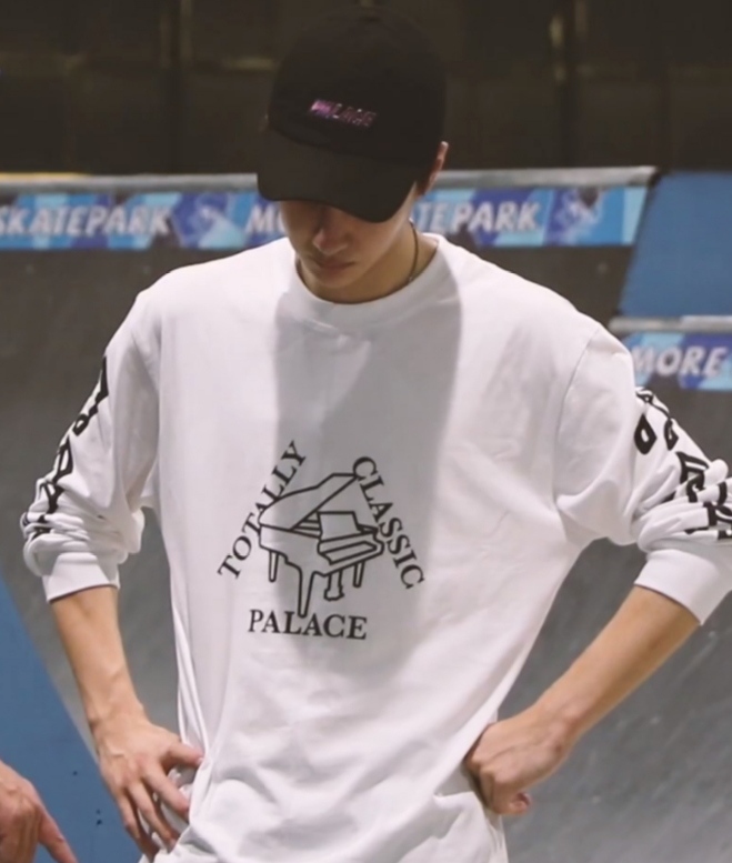 肖战|罗云熙的腰，肖战的腰，杨洋的腰，男明星身材内卷开始了！