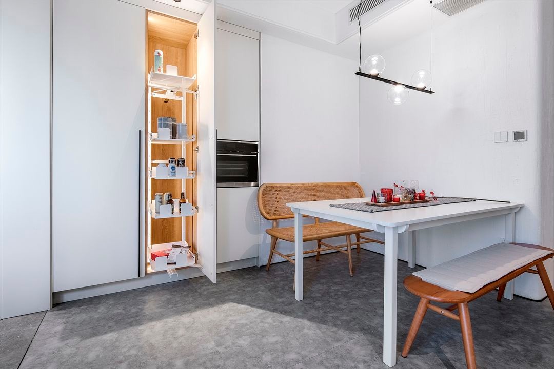 设计师|160平的家厨房却很拥挤？进门的感觉就像是迷宫，装修之后大变样