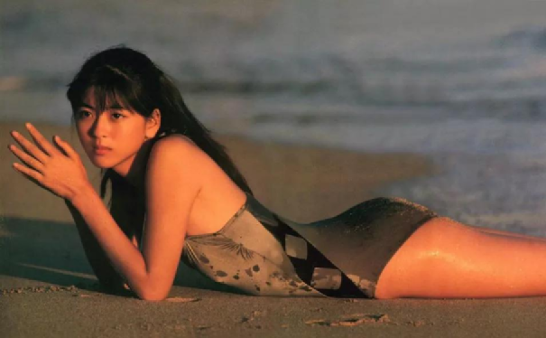 李连杰|李连杰的红颜知己,年轻时比利智还美,48岁依旧未婚,她在等谁?