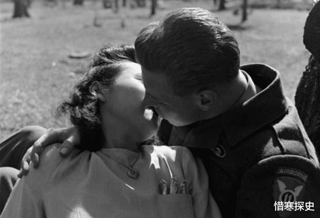 教师|日本“站街女”雪子：苦守街道50年，用白粉将自己的脸抹得雪白