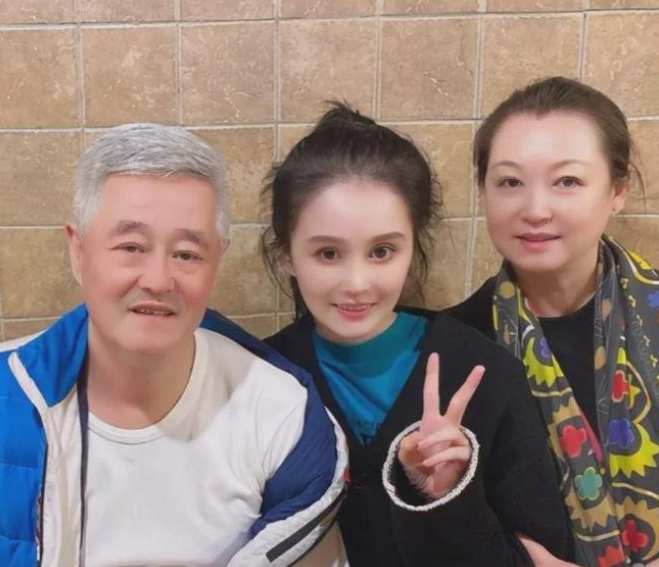 赵本山|网友写给赵本山的公开信：讽刺球球高调炫富，建议《乡爱》别拍了