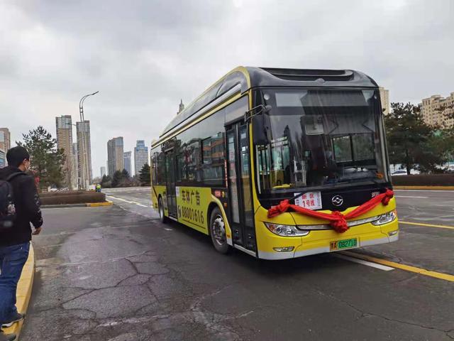 生活报 便民又实惠！记者“尝鲜”新区3条公交新线路