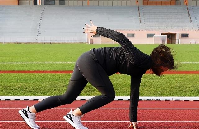 长脖子爸比说|进行高强度间歇训练，等同于健身一小时，健身不只有撸铁