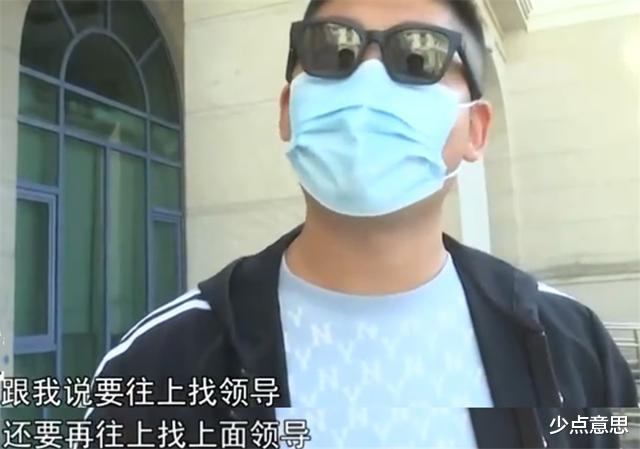 男子花30万办婚宴,还7个菜没上宾客就走光,父亲得知被气出脑梗!