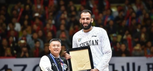 嘟小薯 拒绝退役!36岁传奇外援再战CBA,带队冲击季后赛