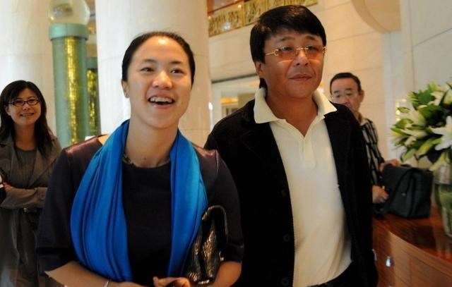 王楠|王楠儿子再次模仿伊藤美诚，逗笑陈鲁豫，王楠称：伊藤本人看呆了