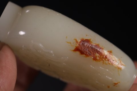 和田玉籽料|回流 和田玉籽料鼻烟壶、玉质细腻紧密