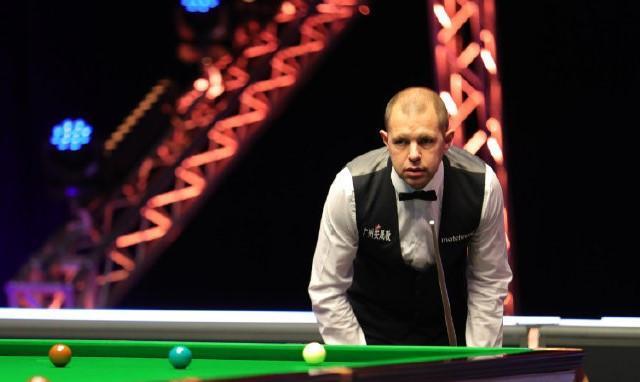 锄头 惊天大逆转!斯诺克老将0-4落后连赢5局,淘汰王牌选手