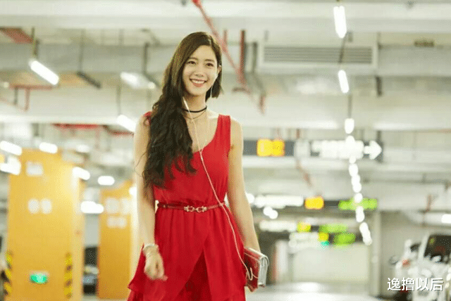 李成敏|李成敏身材有多好？穿上无痕裤后，网友：真的没开长腿特效吗？