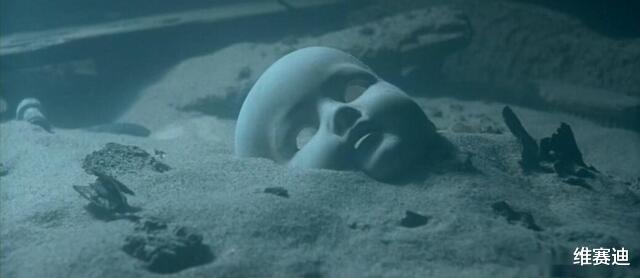 与君歌|《泰坦尼克号》幕后：资方要在大船上看到终结者打架，卡梅隆笑了