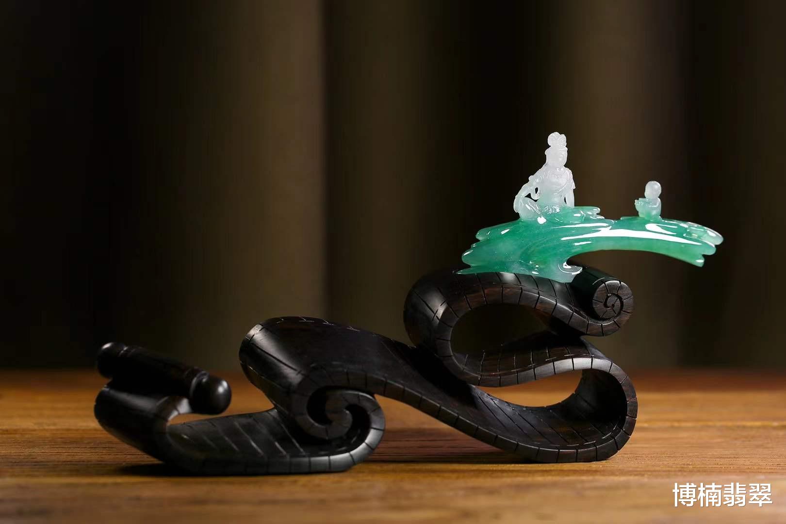 玉雕|真的是玉不琢不成器，平常的翡翠经过雕刻师之手后完美蜕变，太有味道了！