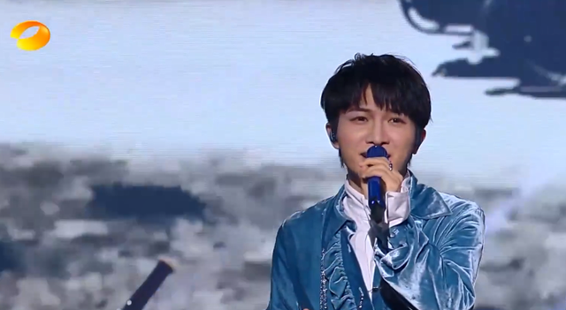 心悦雅萌|周深：搭档方锦龙，首秀琵琶配乐版《平凡之路+大鱼》满满国风味