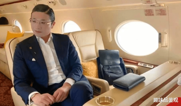 外星人 网友脑洞大开！网传人类高质量男性，是被外星人控制或夺舍了？