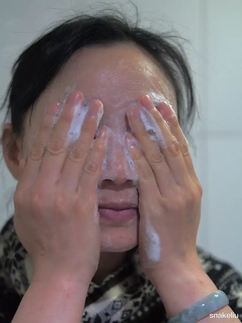 氨基酸 水肌美氨基酸小奶泡，脸越洗越干净