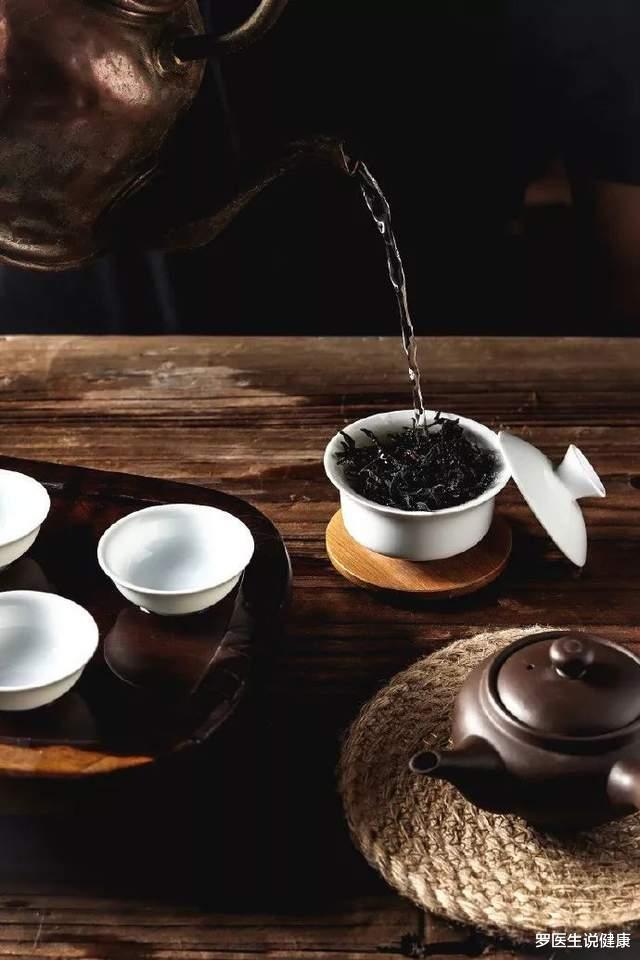 罗医生说健康|老人长期喝浓茶致重度贫血？医生：如何正确饮茶，注意这6点