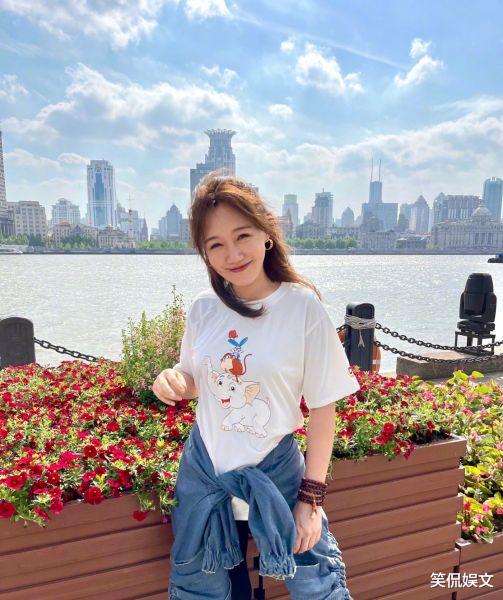 胡歌|网曝薛佳凝怀孕6个月，胡歌粉丝再次炸锅，一句话道出真实情况，你怎么看？