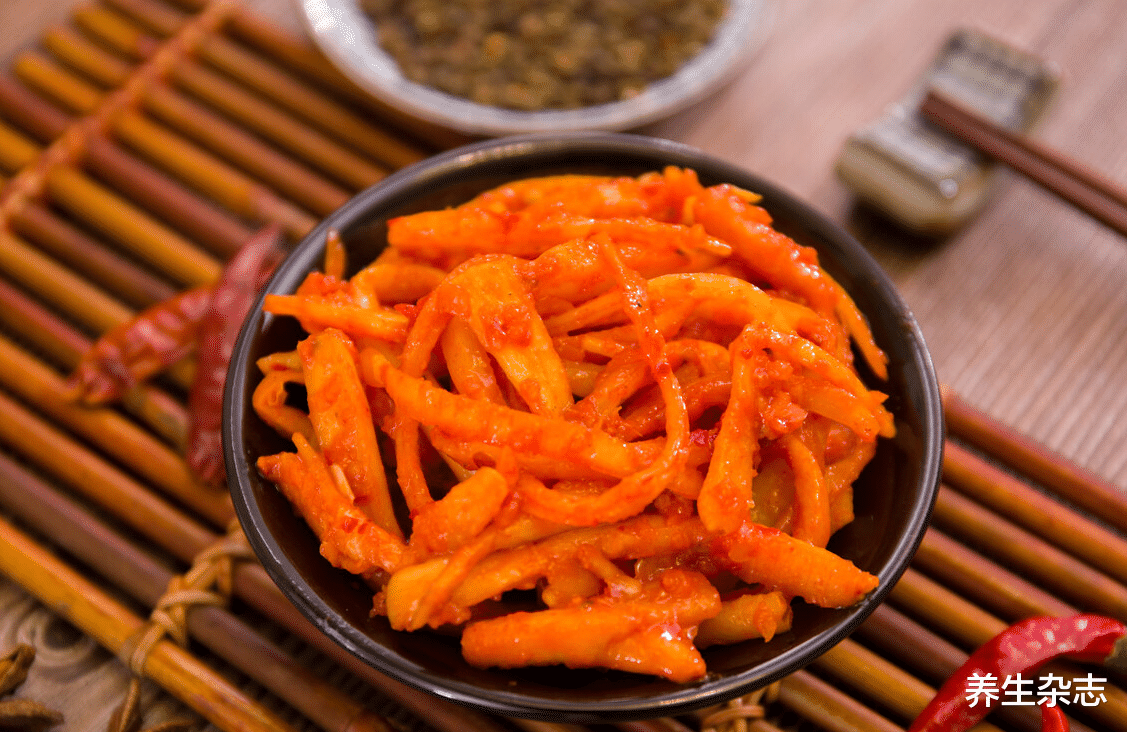 蔬菜|吃韭菜血压不好？医生: 若不想血压“失控”，赶快远离这3种常见蔬菜