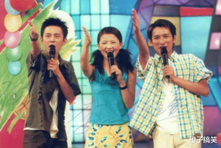 谢娜|40岁的谢娜，靠装疯卖傻走红，不知不觉拥有了“全世界”