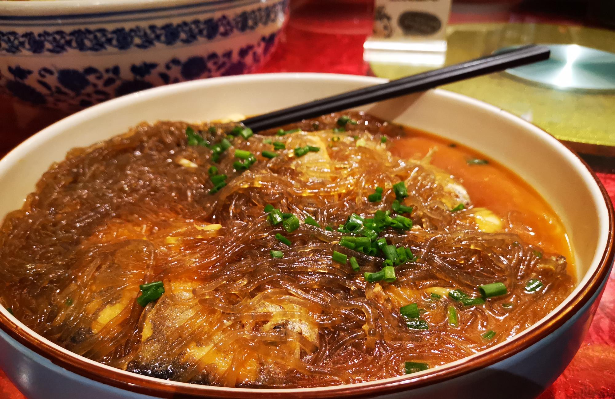 即兴的爱|#探店打卡#龙井路上茶人村。来杭州必吃餐厅首位。蝉联两届必吃榜