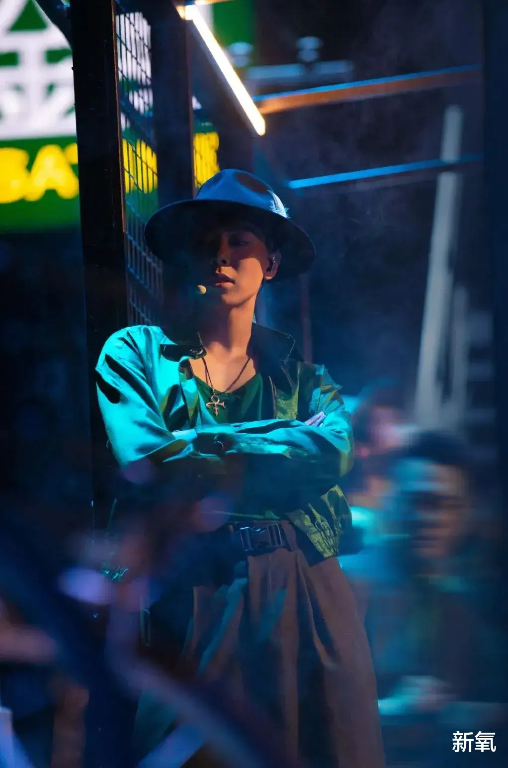 朱亚文|为什么他这张脸越野，越让人觉得高级