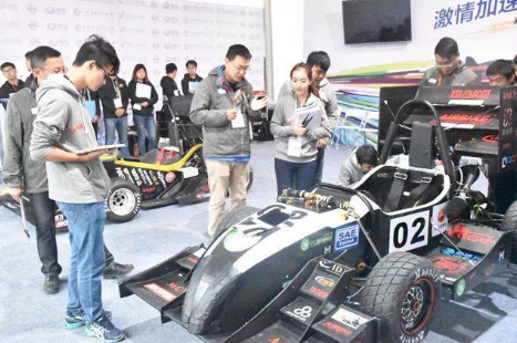 大学|这3个大学专业“又苦又累”，学生不愿意报，毕业后却是香饽饽