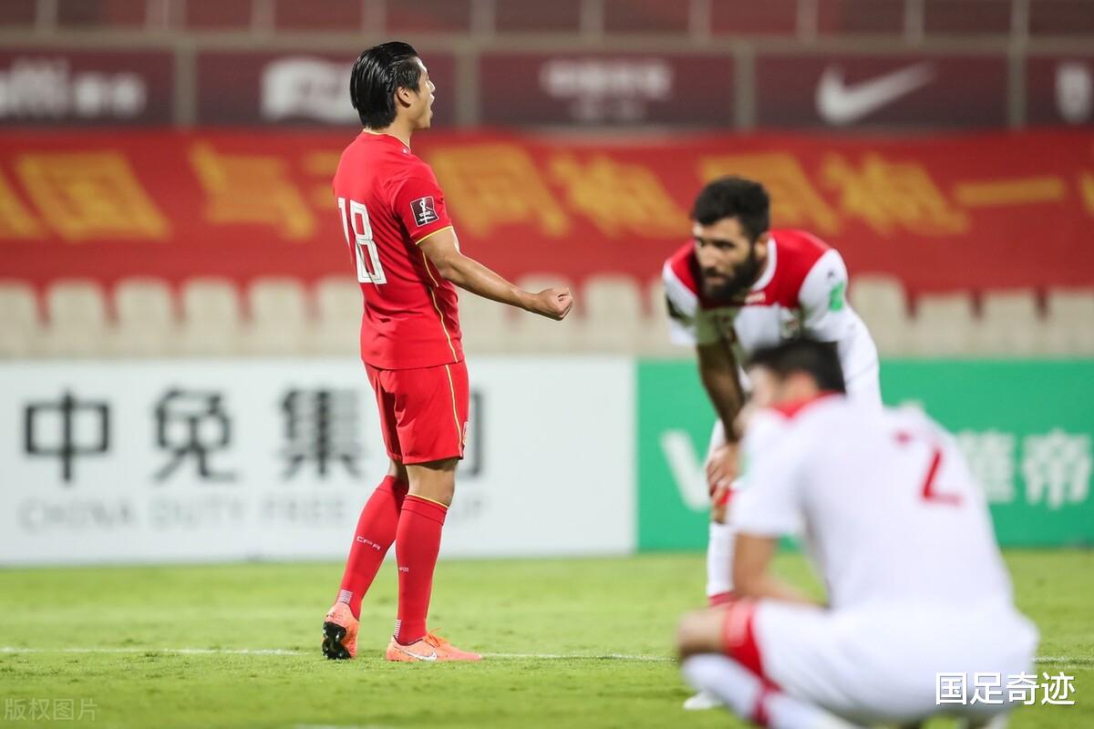 武磊|比小熊更配武磊？24岁国脚成李铁最大收获：1举动再证里皮好眼光