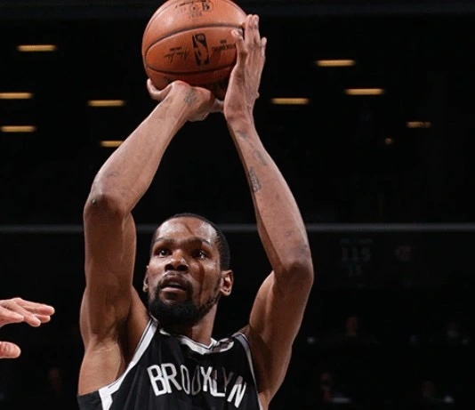 字母哥|篮网半场领先24分！老詹发推狂赞KD，雄鹿被打傻：格里芬隔扣字母哥！