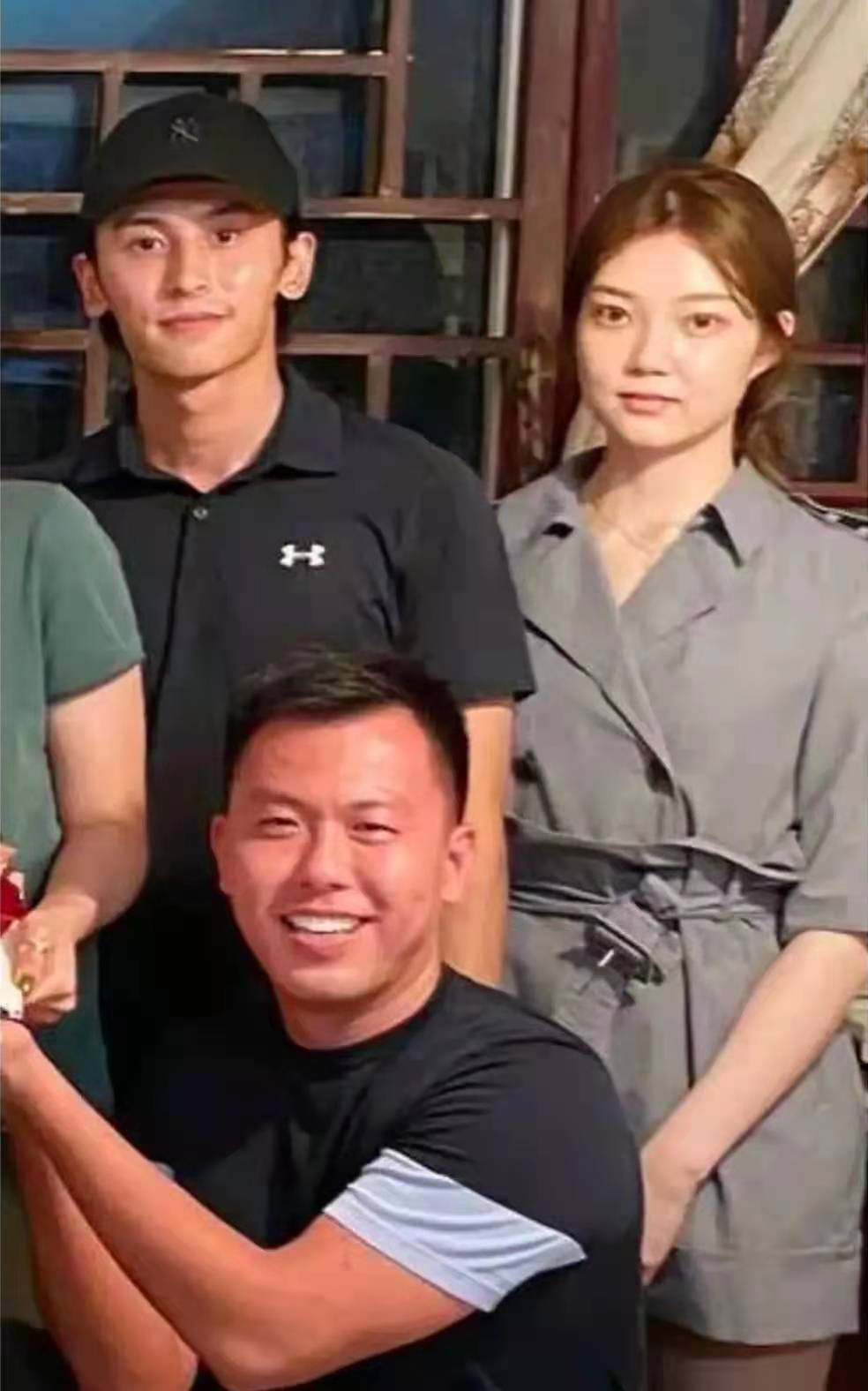 张哲瀚|张哲瀚疑似绯闻女友曝光,两人合照亲密程度太高,浪浪钉塌房了?