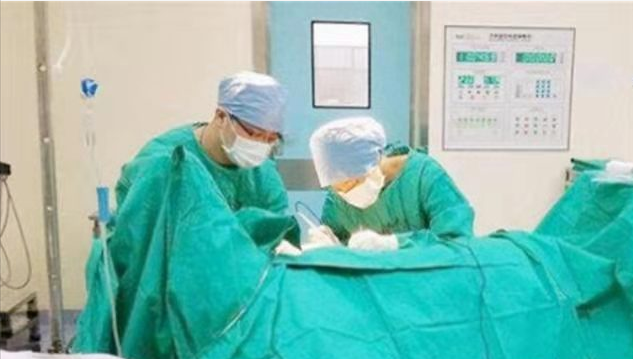 無名可取 世界第一例“换头手术”在中国完成，耗资7000万18小时，结局如何