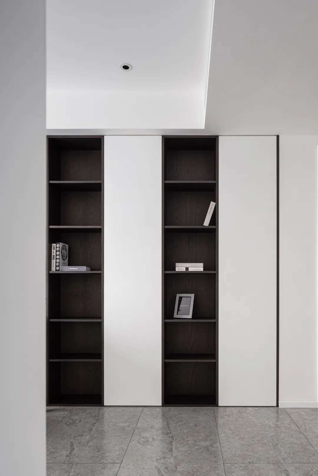 国潮新家丨200㎡极简风落地窗+开放式书房，让生活回归自由舒适