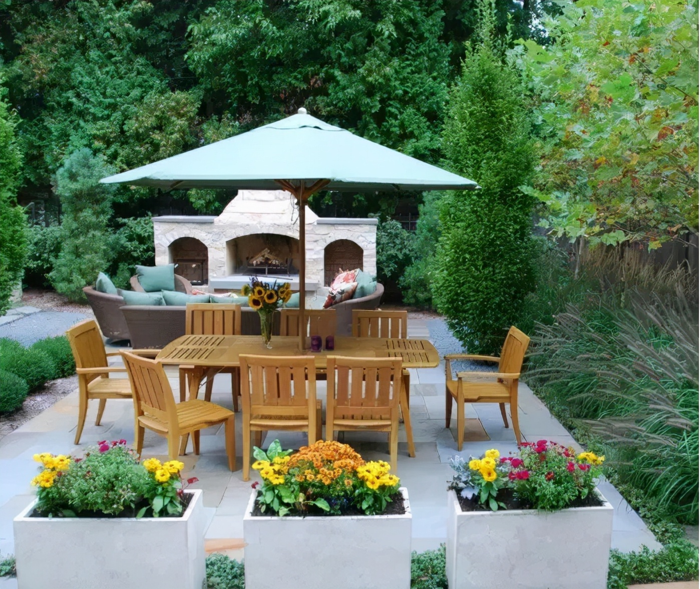 学会这些庭院中软装和硬装的养护法?你的院子不仅美且长久耐用