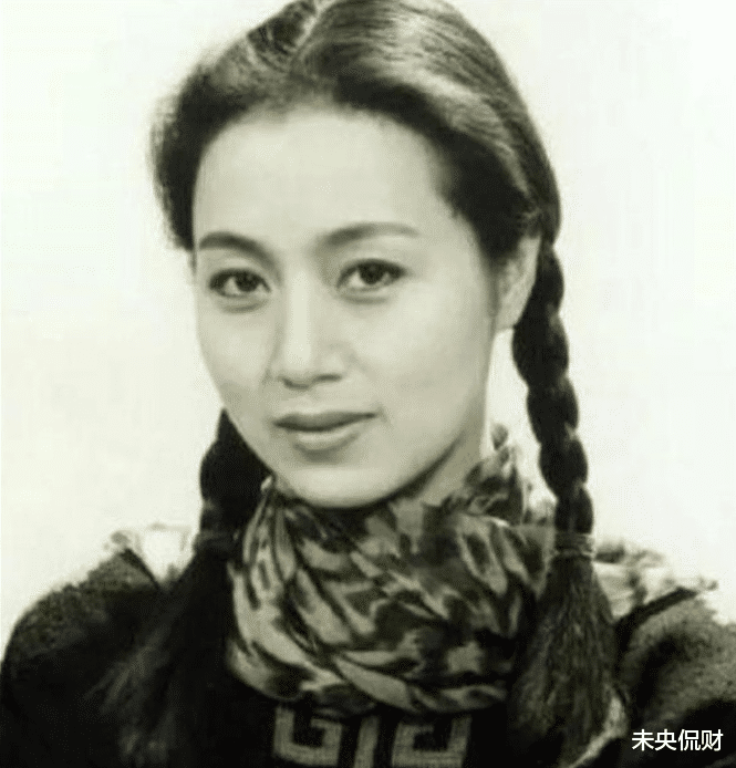 余秋雨|余秋雨：靠发妻寄打工费度日，成名后却抛弃她，娶“唐僧母亲”