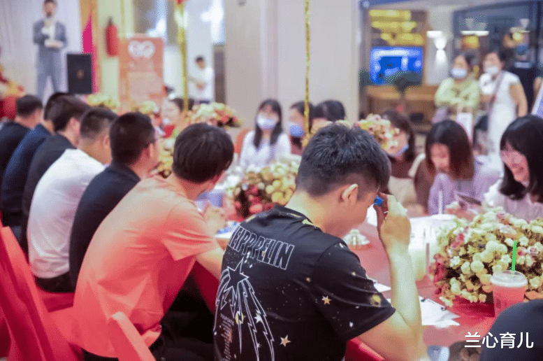 女孩|女孩“不愿嫁”的三种职业，殡葬排名第二，第一名让人意外