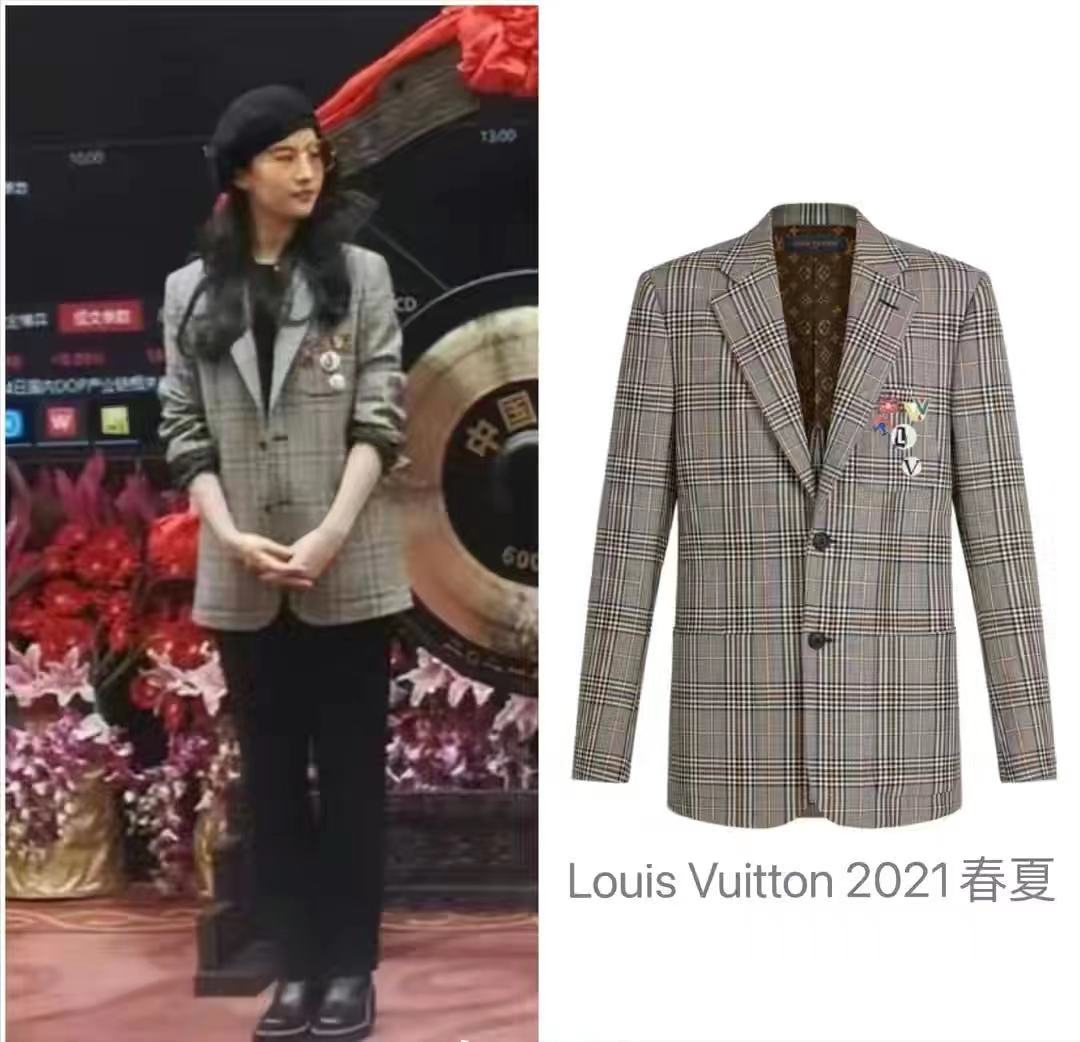 张馨予|33岁刘亦菲久违亮相！2万7西装搭贝雷帽变法式浪漫女孩，美回23岁