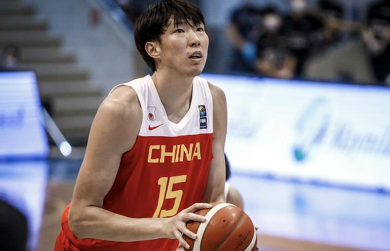 王维说|富贵险中求，女篮2.1秒绝杀强敌，男篮再成背景，球迷艾特周琦